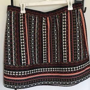Multicolor cushion pattern skirt.